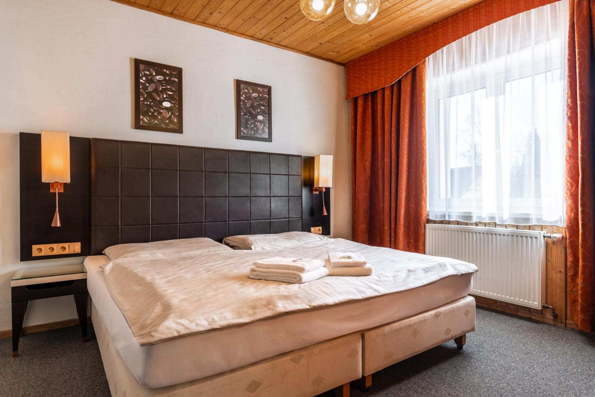 Hotel Schwarz Nové Hamry Εξωτερικό φωτογραφία