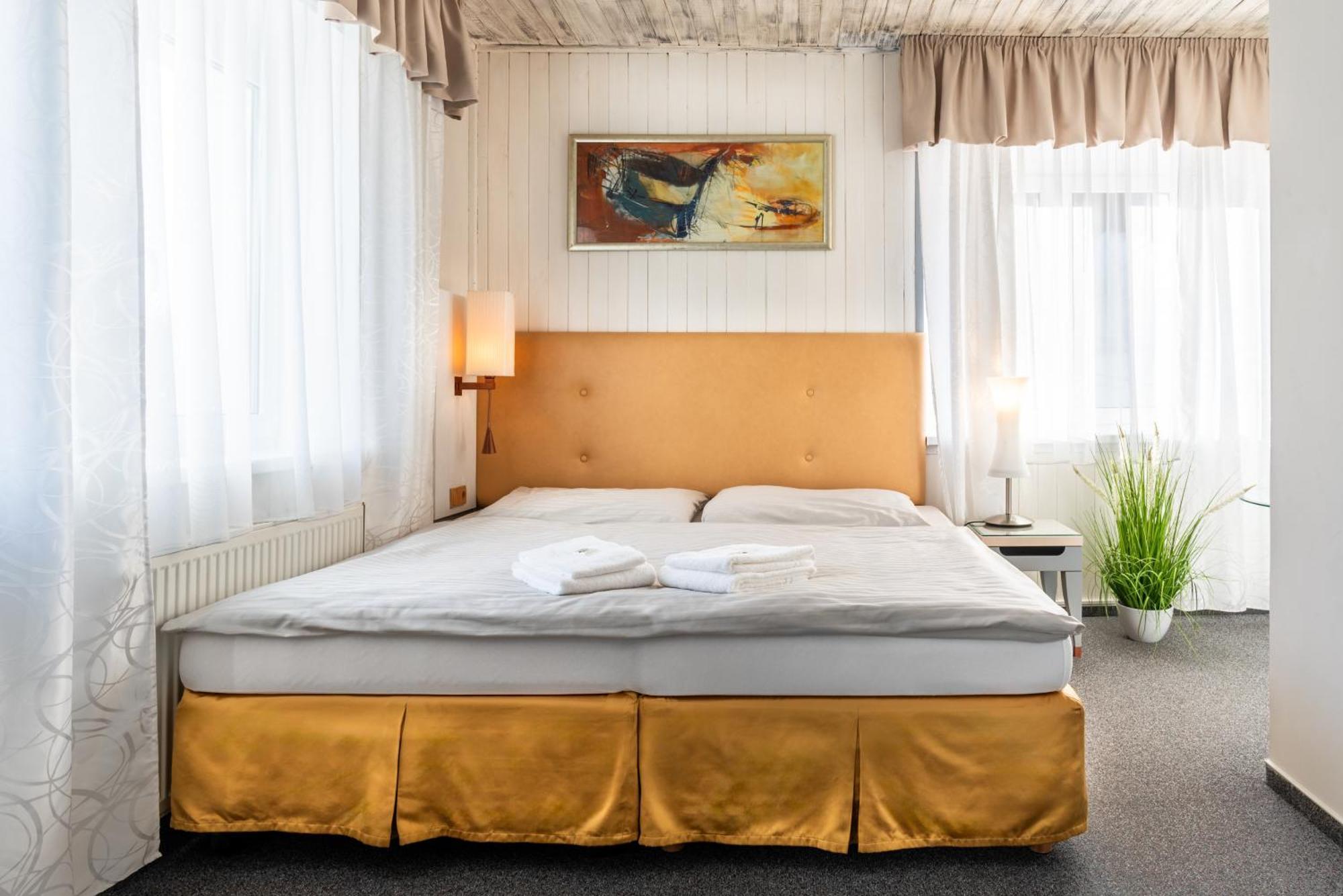 Hotel Schwarz Nové Hamry Εξωτερικό φωτογραφία