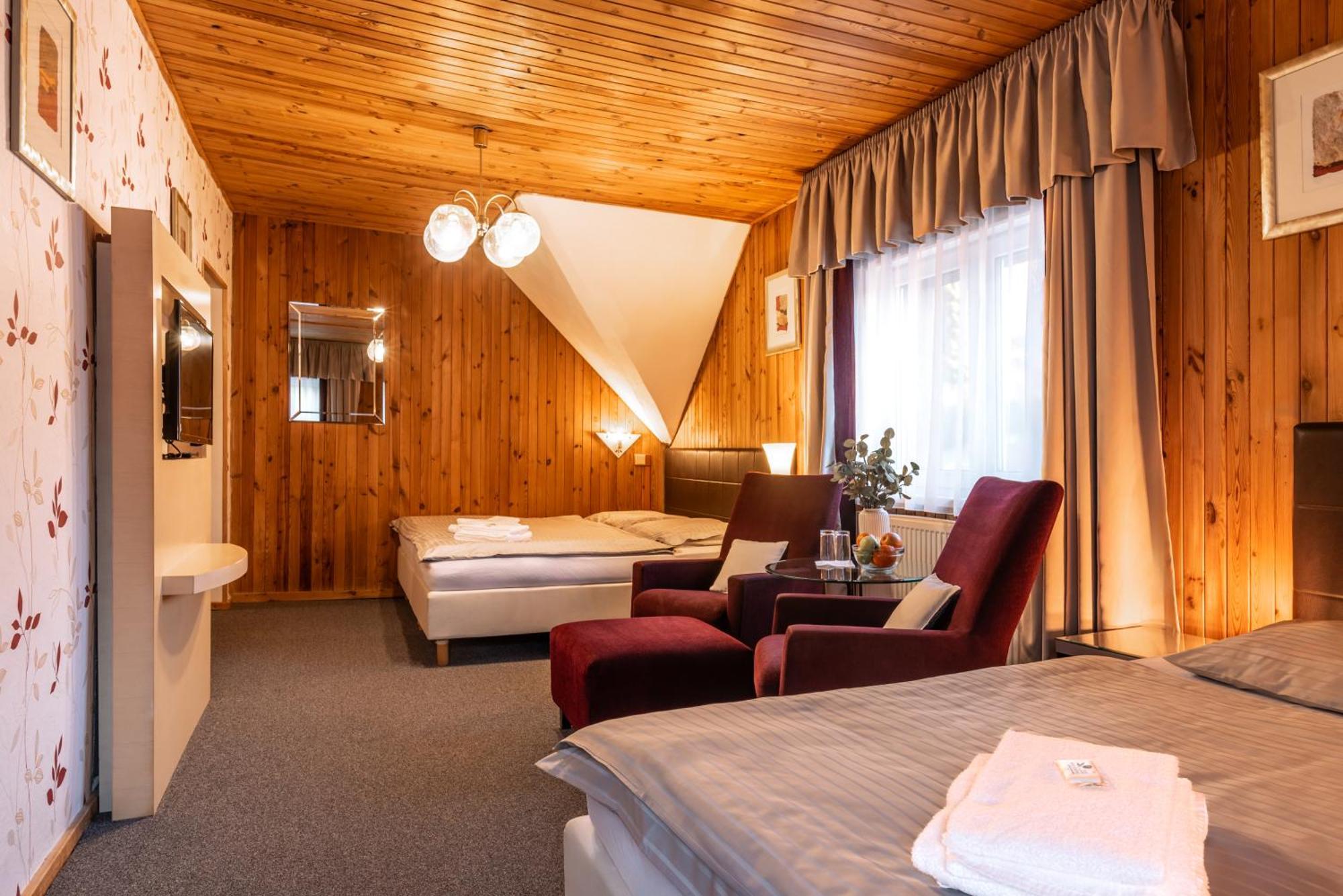 Hotel Schwarz Nové Hamry Εξωτερικό φωτογραφία