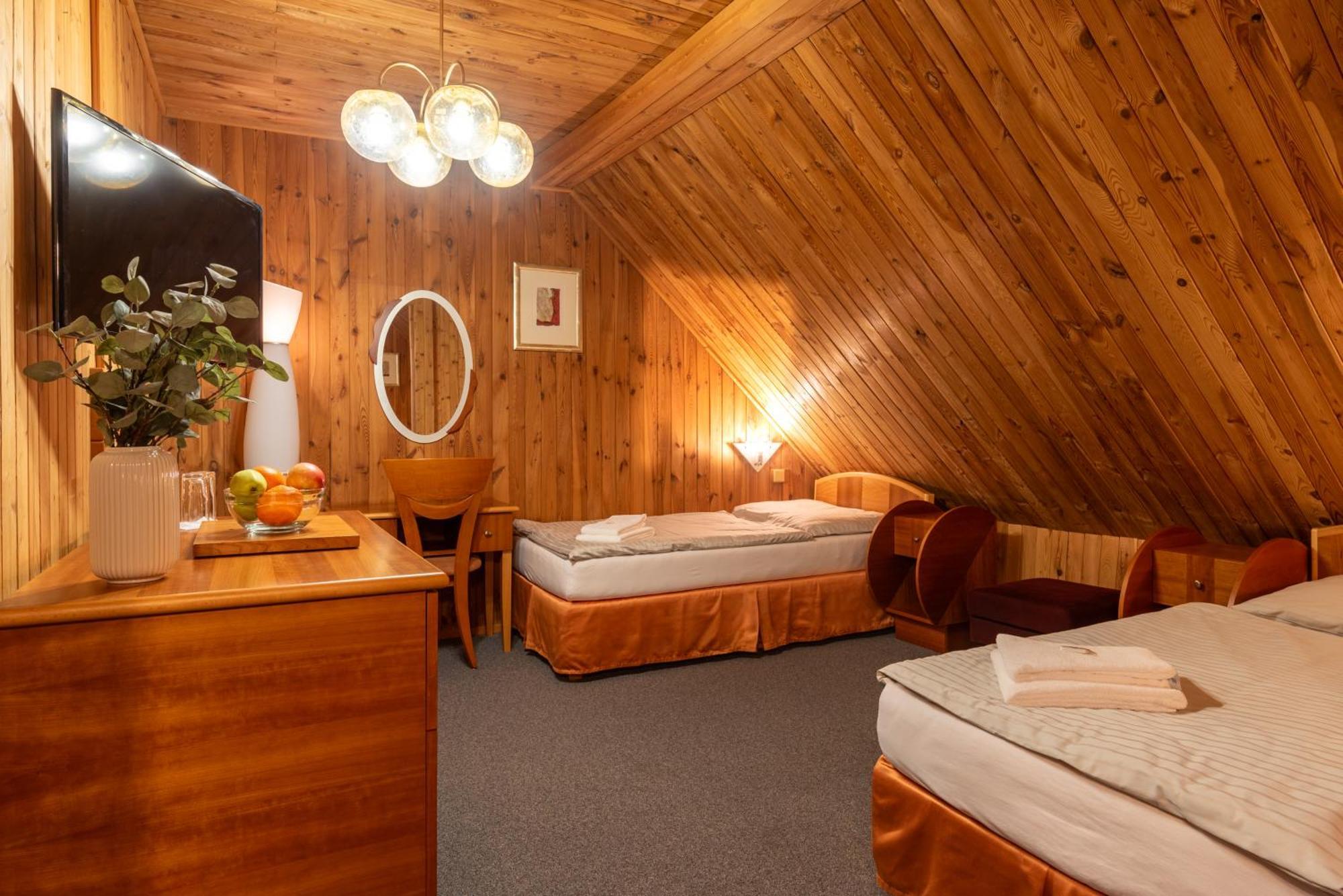 Hotel Schwarz Nové Hamry Εξωτερικό φωτογραφία